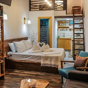 Apartment Kartalia
