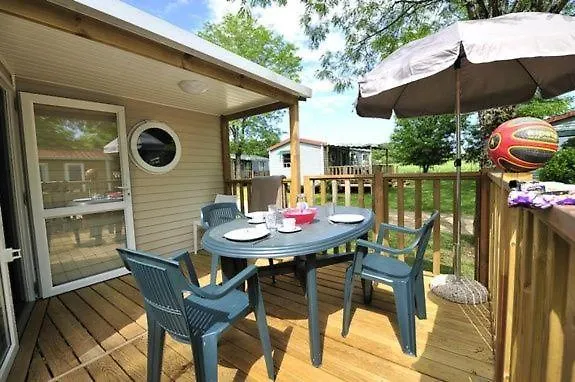 Camping Les Cigales Rocamadour Hotel 3*,