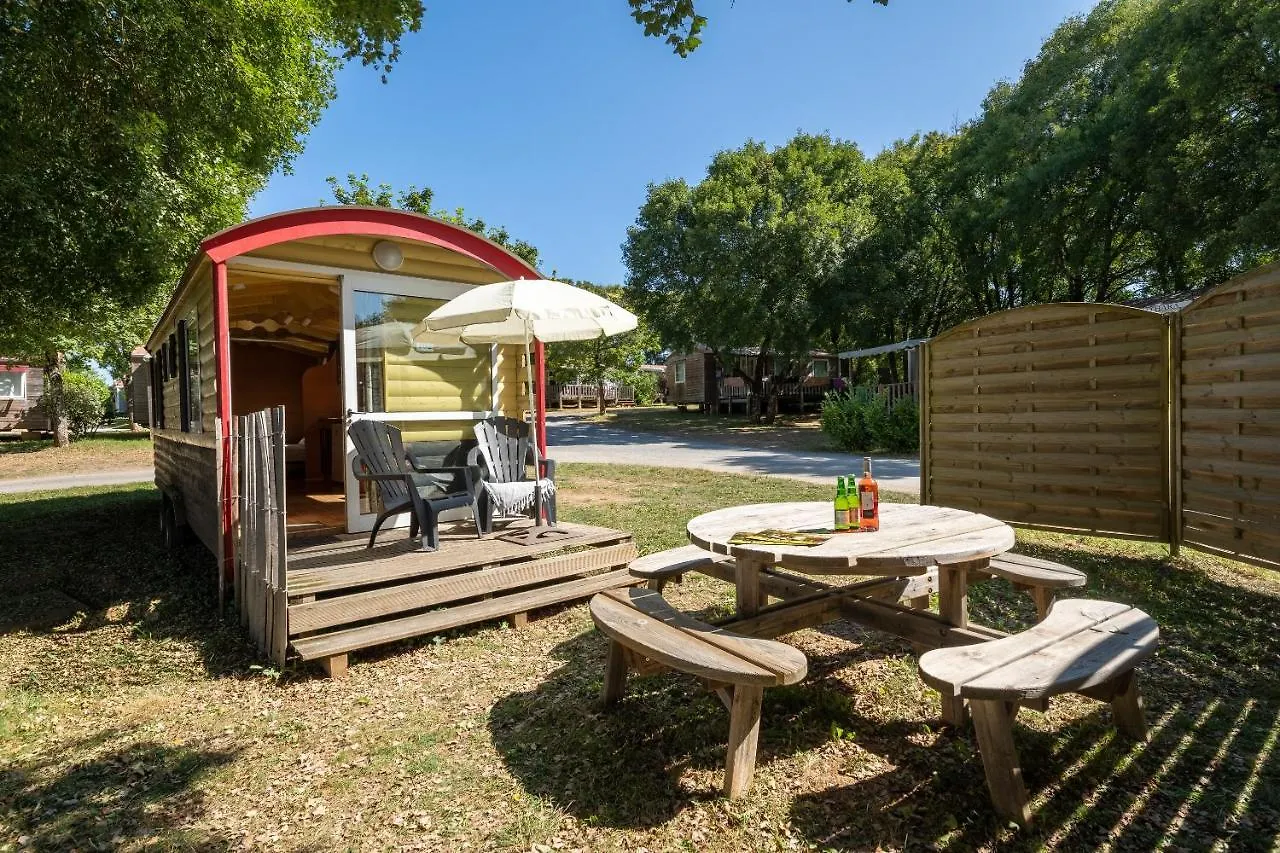 Camping Les Cigales Rocamadour Hotel Campsite